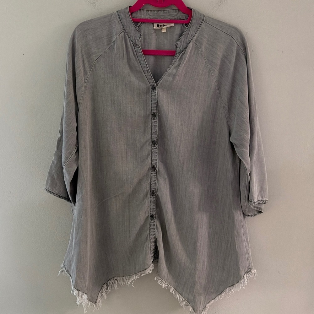 Hester & Orchard Women Medium Gray Tencel Button Split Neck Fringe Sharkbite Top - Picture 6 of 12
